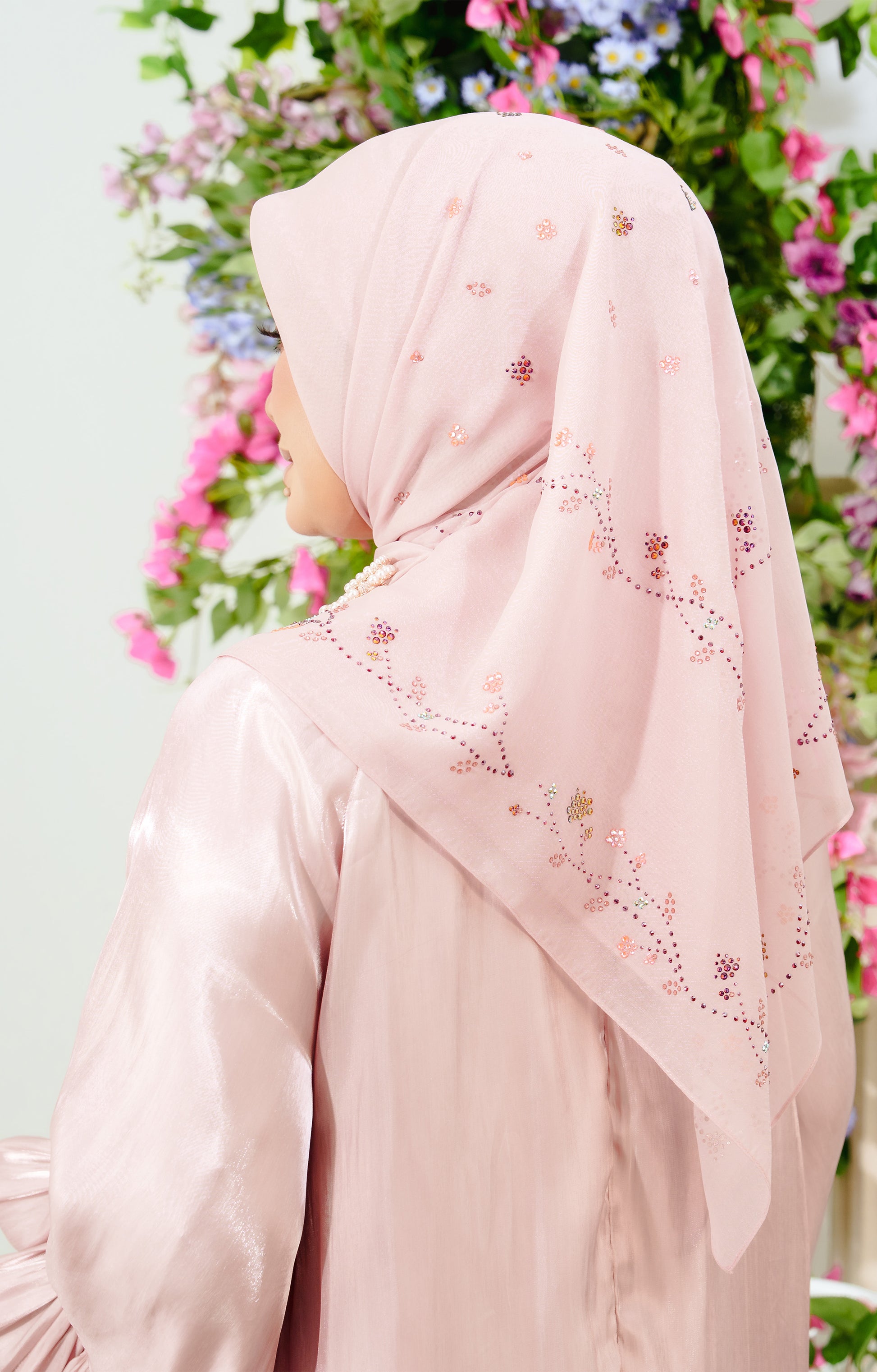 BAWAL HIKAYAT MEKAR