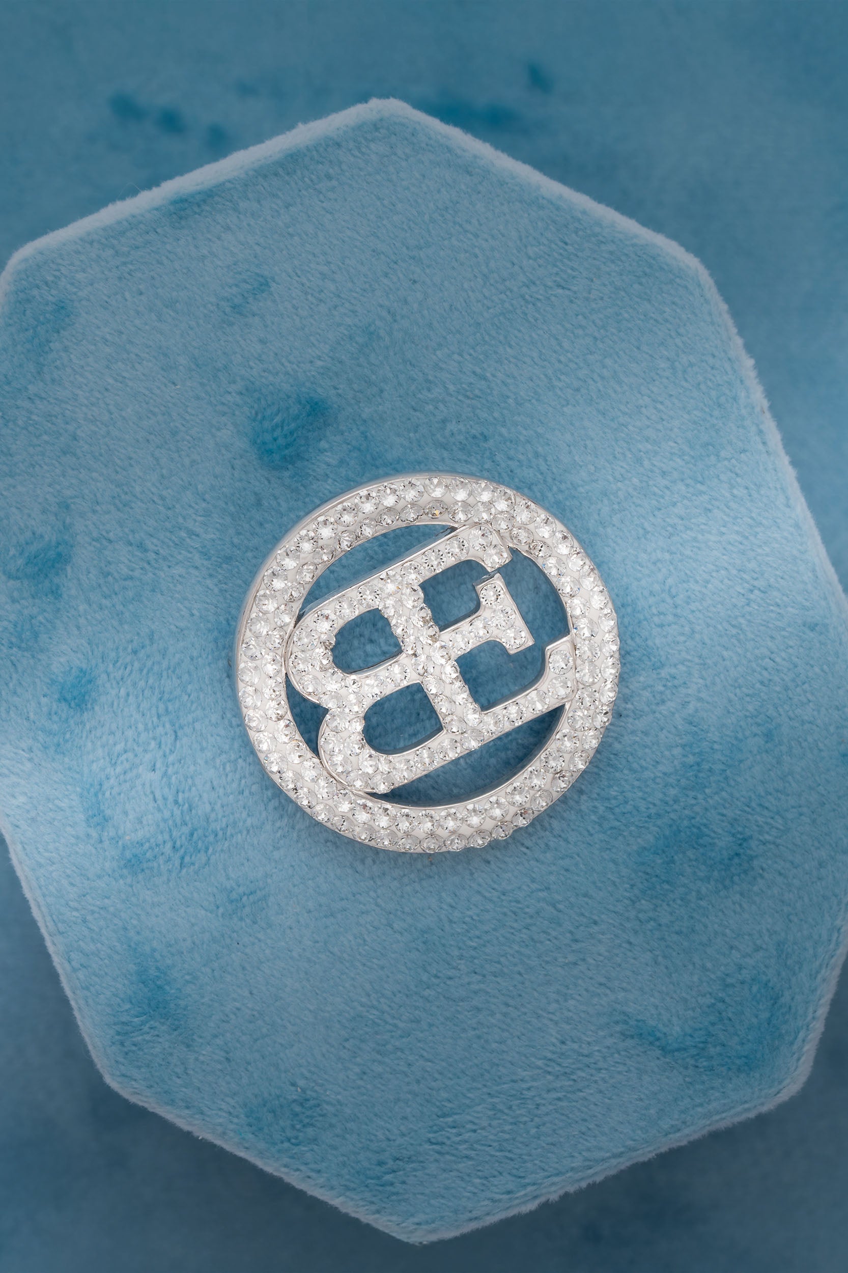 BE BROOCH A (PIN)
