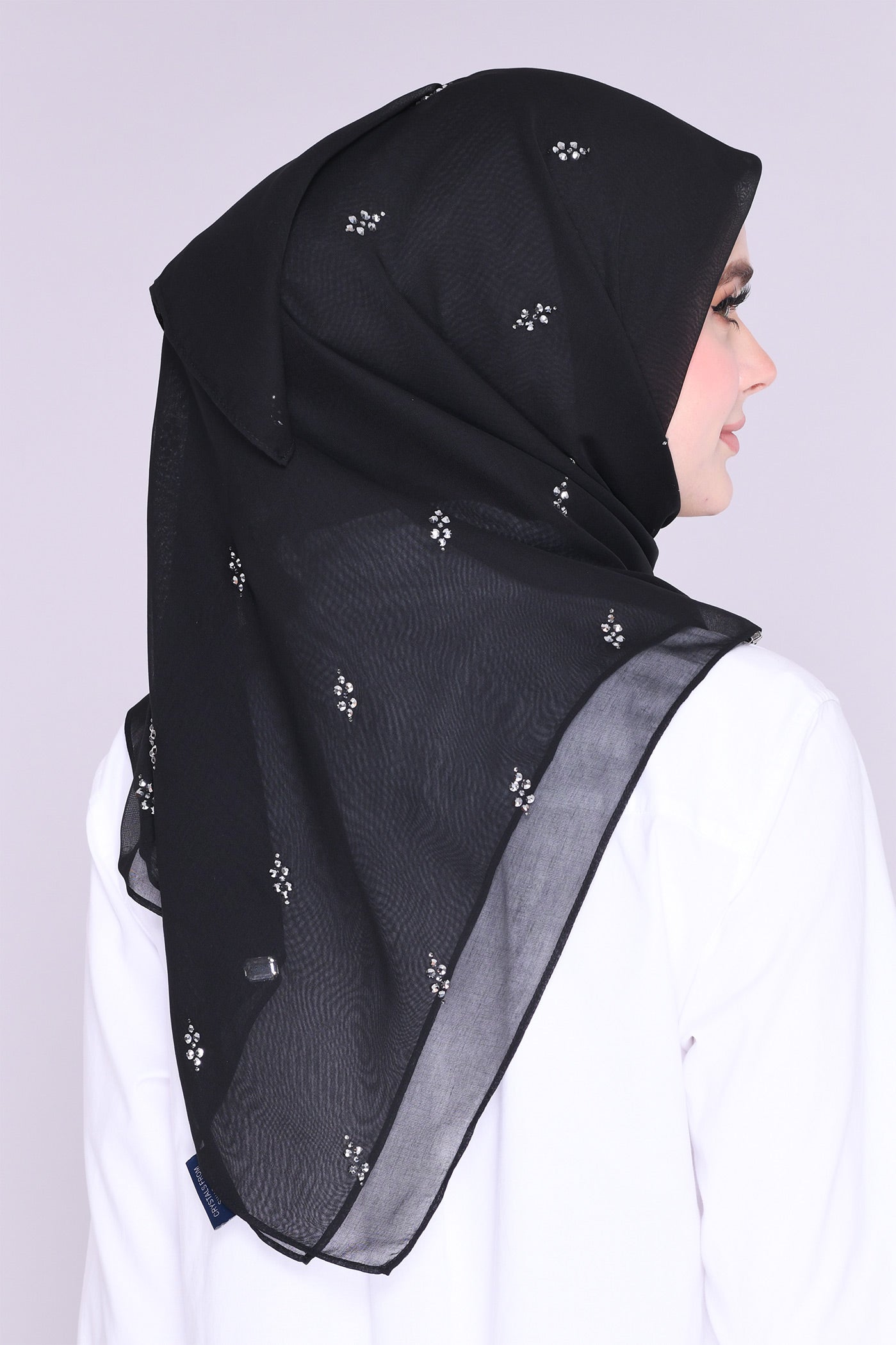 LUSIA BLACK ON BLACK