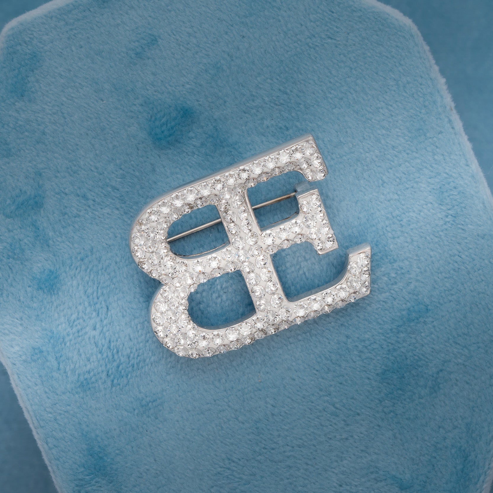 BE BROOCH B (PIN)