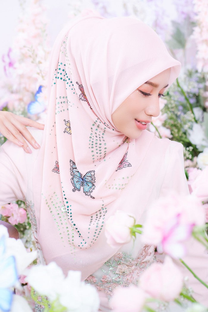 EDEN IN LOVE 01