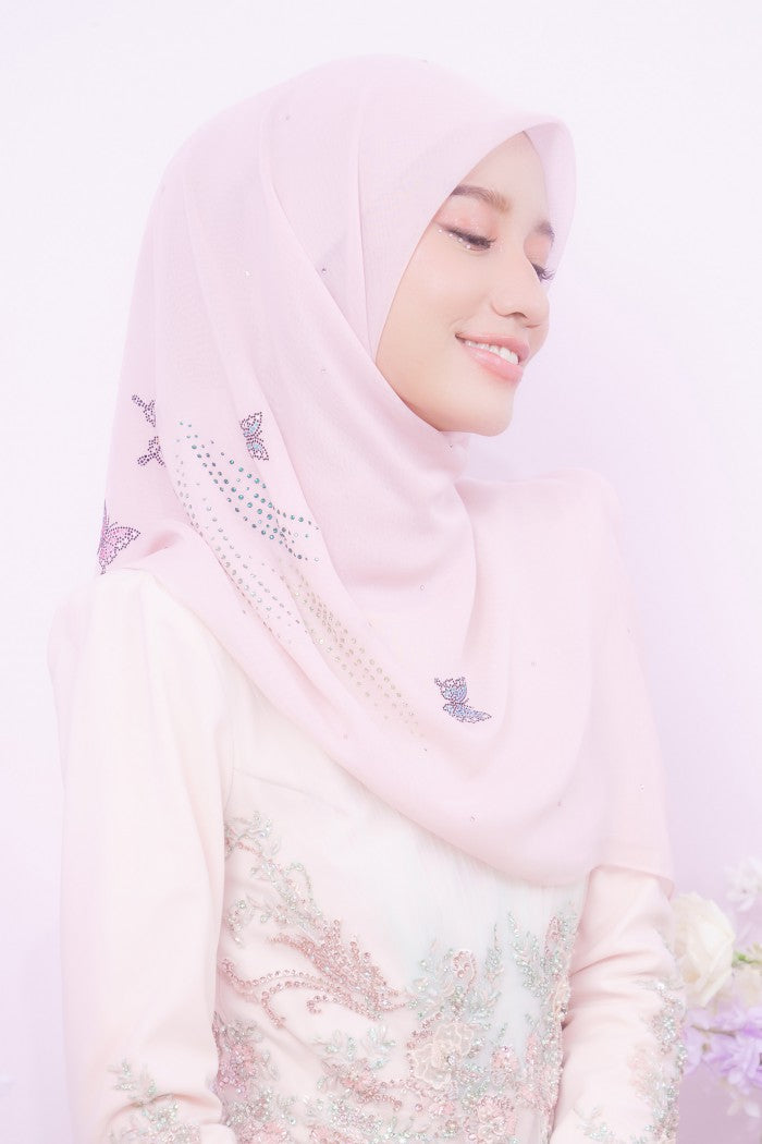 EDEN IN LOVE 02
